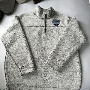 2018 NCAA Division 1 Men’s National Champions Gray Sherpa Quarter-Zip Pullover